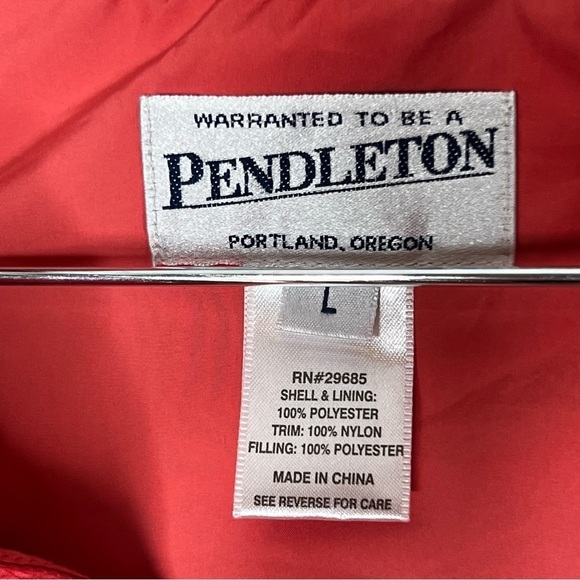 Pendleton Womens Size Large Quilted Puffer Vest Salmon Ribbed Sides Zip Pockets - Picture 3 of 7